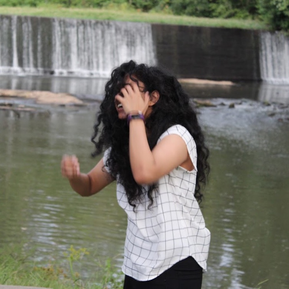 Meet your Posher, Monica